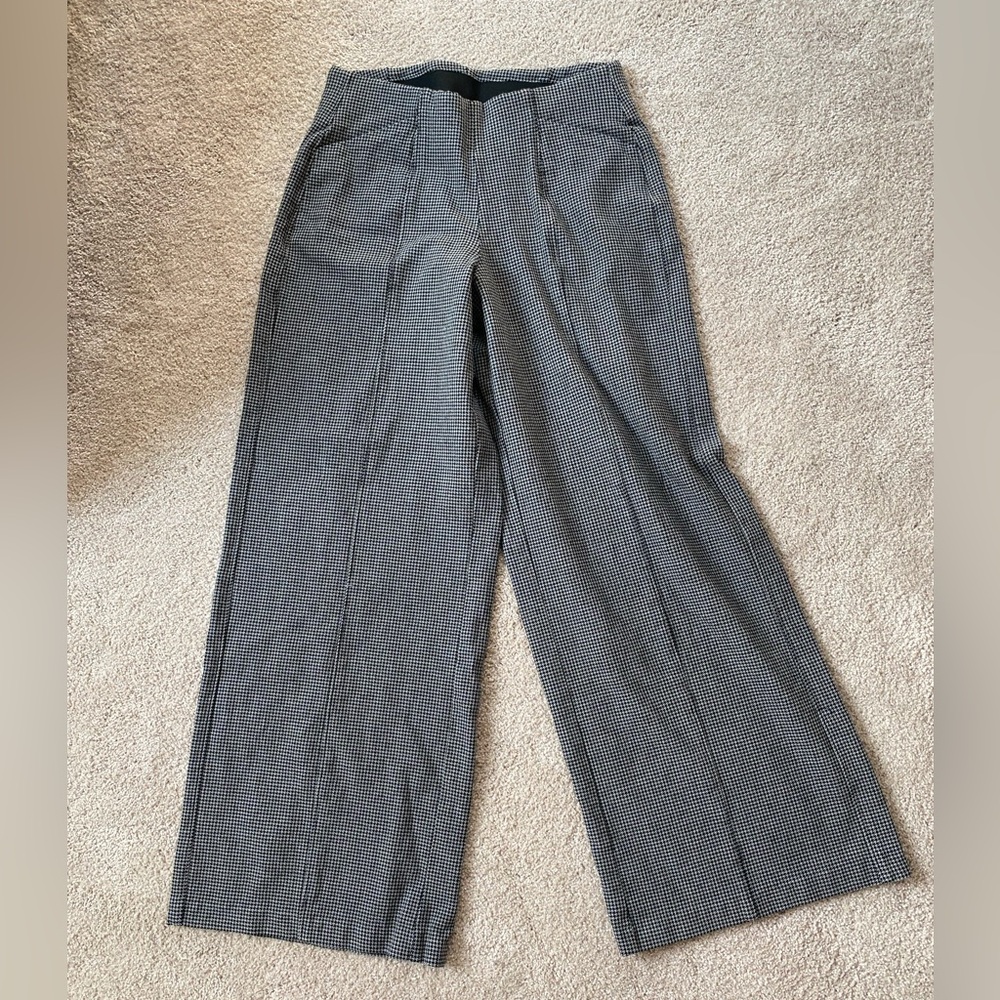 Old Navy Black and White Houndstooth Pants